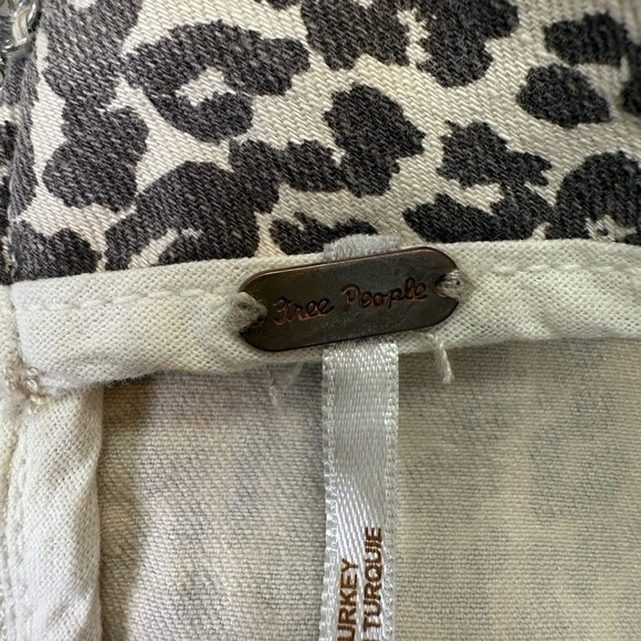 Free People Leopard Print Mini Skirt Size 2 - Picture 6 of 6